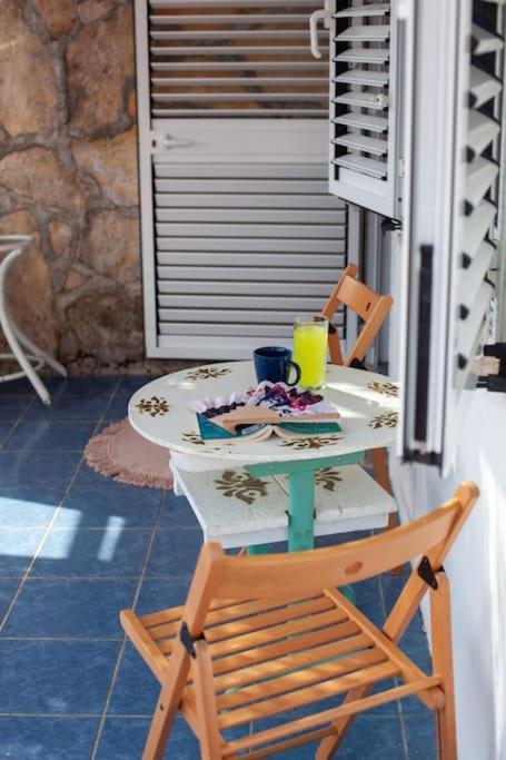 Small House At Seafront Tisno Extérieur photo