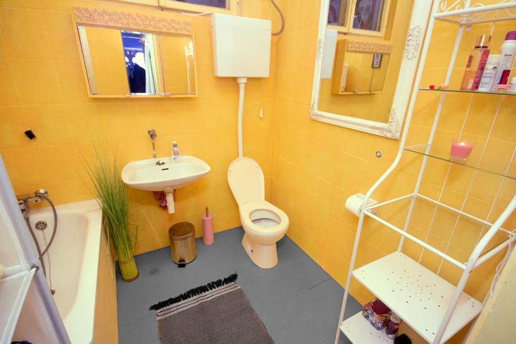 Small House At Seafront Tisno Extérieur photo